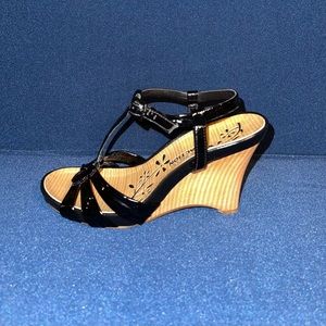 KENNETH COLE Reaction Patent Leather Strappy Wedge